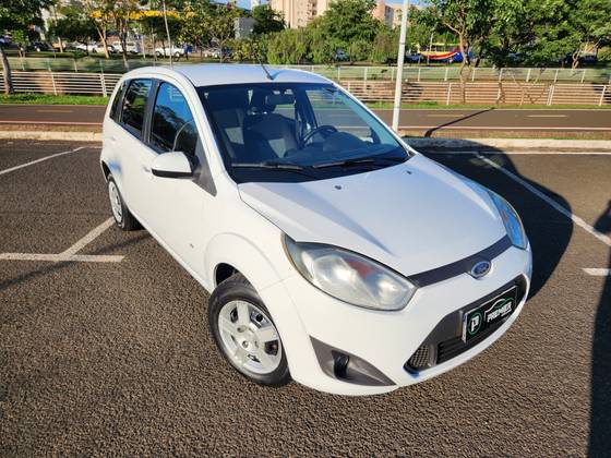 FORD FIESTA 1.6 ROCAM HATCH 8V FLEX 4P MANUAL